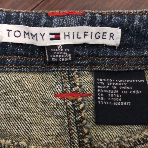 Tommy Hilfiger blue denim stretchy skirt. EUC! - Picture 3 of 5